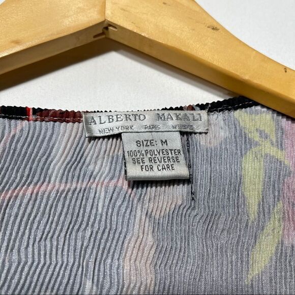 Alberto Makali floral pleated Chain Detail Shirt - Picture 8 of 11